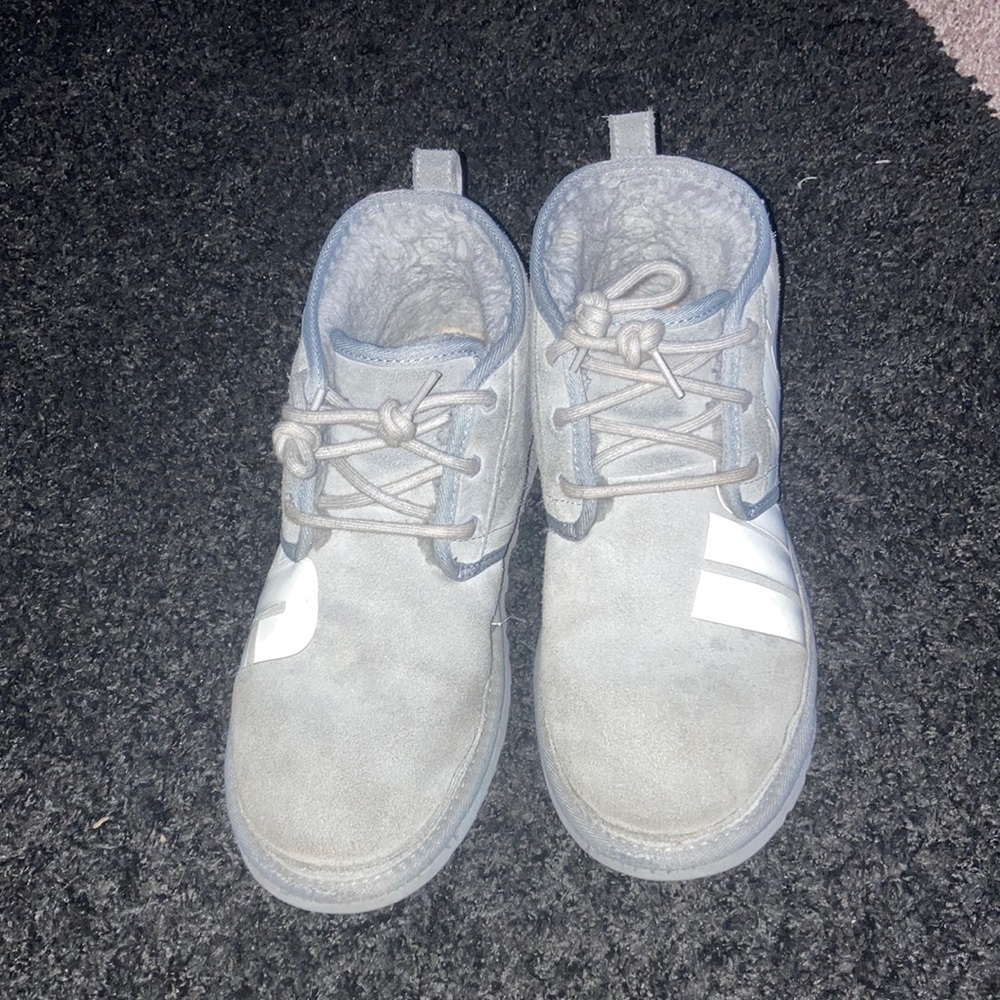 Brand:Uggs Size:10 Color:Gray
